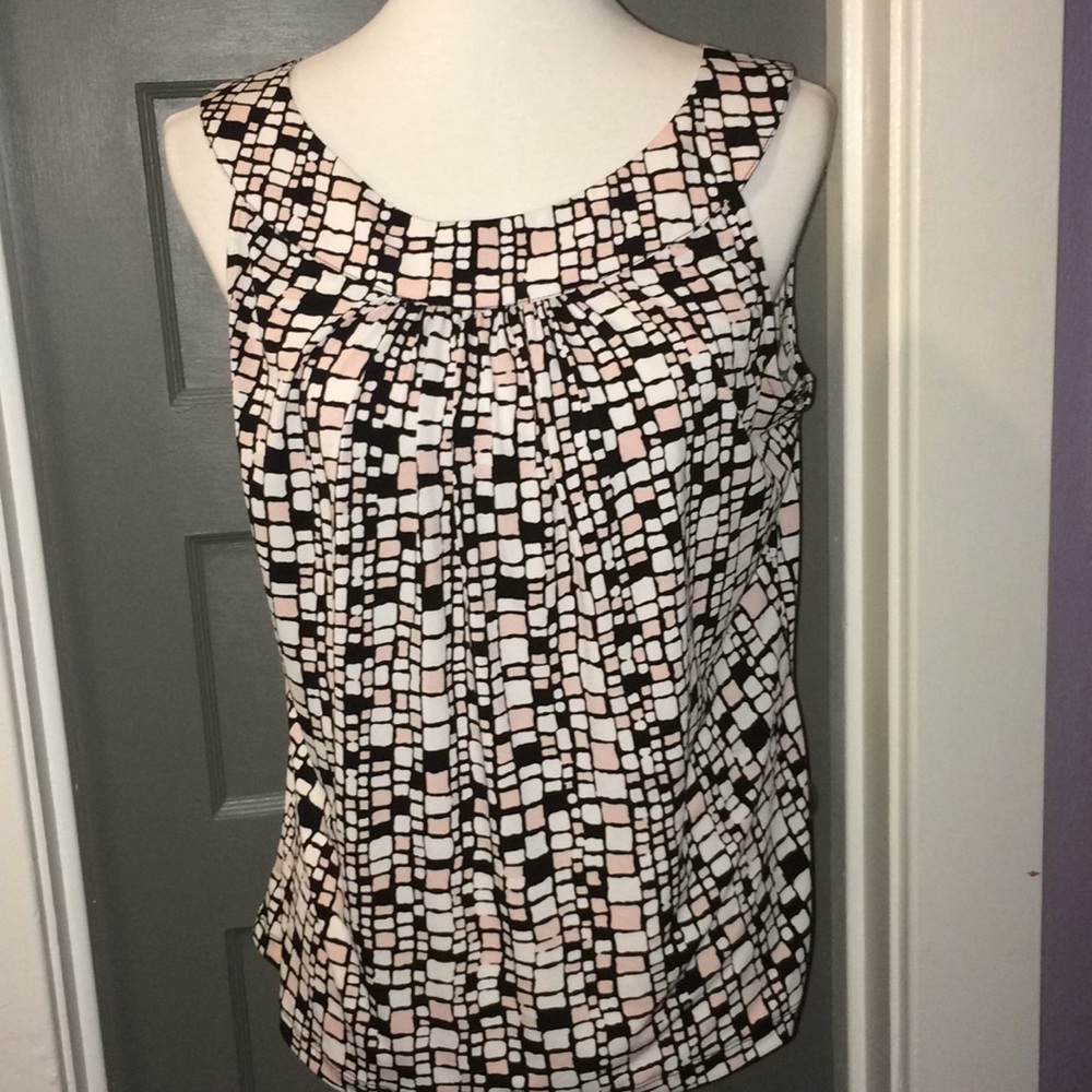 ❤️. Black, white, and pink Calvin Klein top
